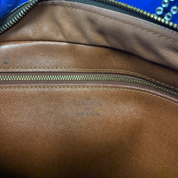 LOUIS VUITTON MONOGRAM CANVAS TROCADERO 30 VINTAGE - Picture 9 of 12